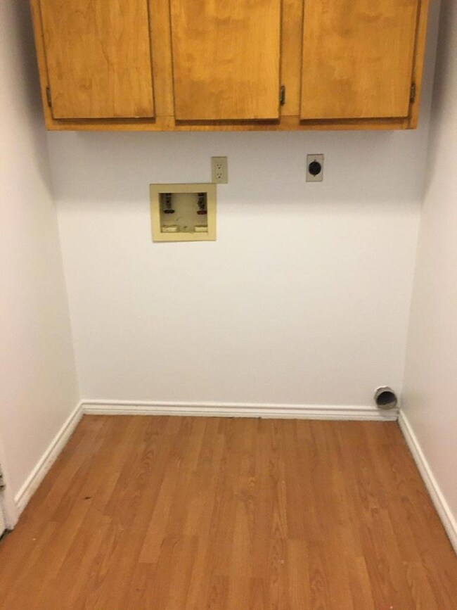 3100 El Camino St, Bay City, TX 77414 - photo 5