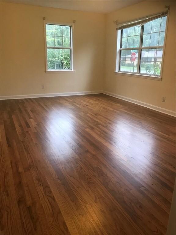 501 W Howard Dr, Brunswick, GA 31523 - photo 2