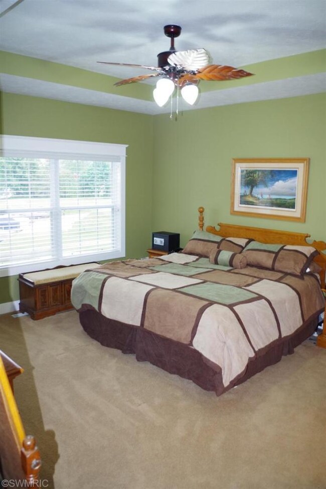 2211 Boardwalk Ct unit 2, Wayland, MI 49348 - photo 6