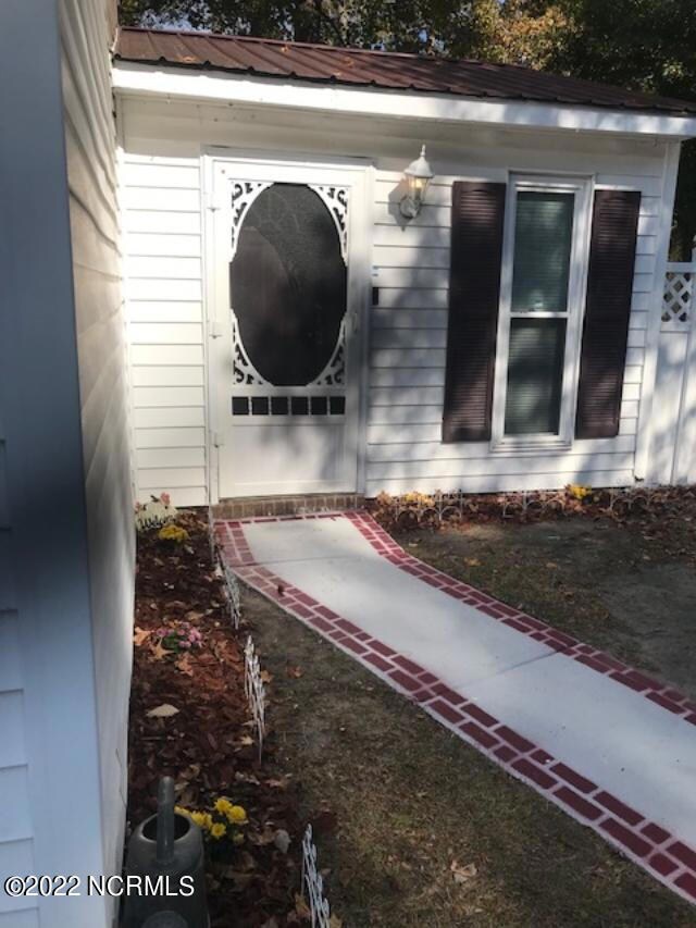 329 Lakewood Dr, Jacksonville, NC 28546 - photo 3