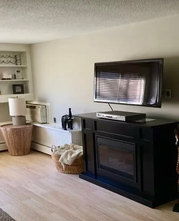 14 Hallmark Gardens unit 1, Burlington, MA 01803 - photo 5