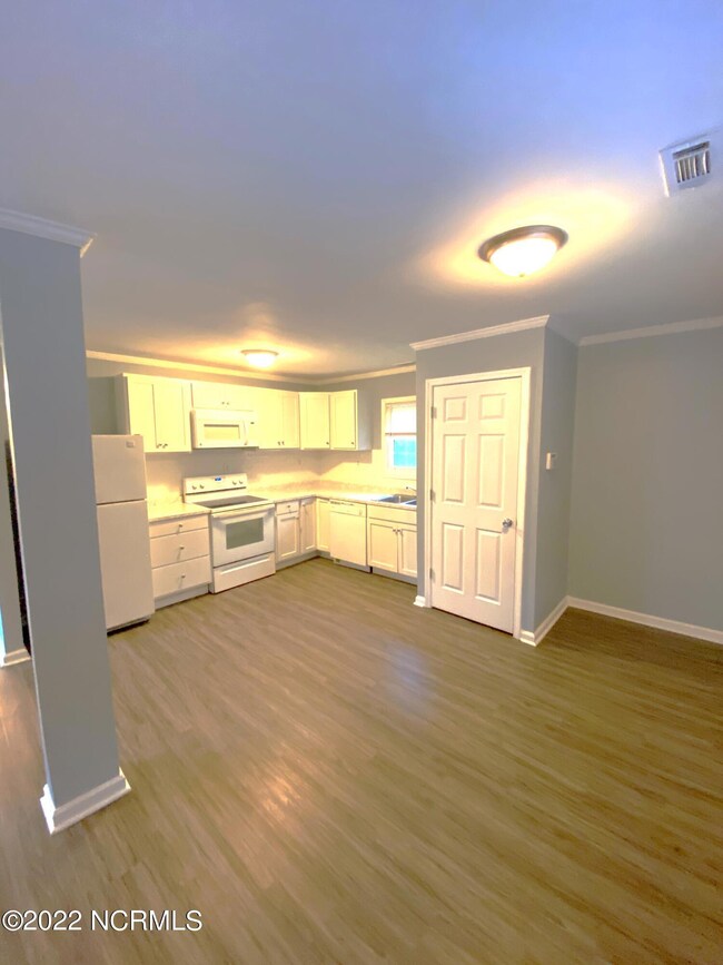 400 Country Club Rd, Jacksonville, NC 28546 - photo 7