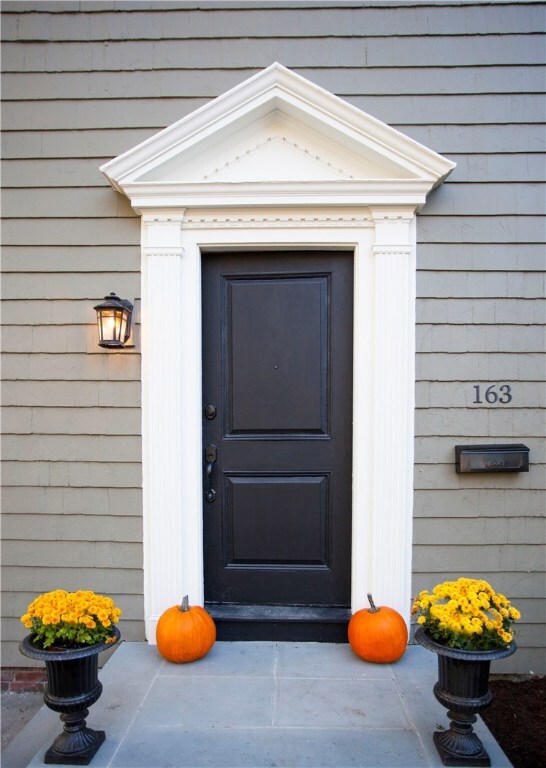 163 Laurel Ave, Providence, RI 02906 - photo 3