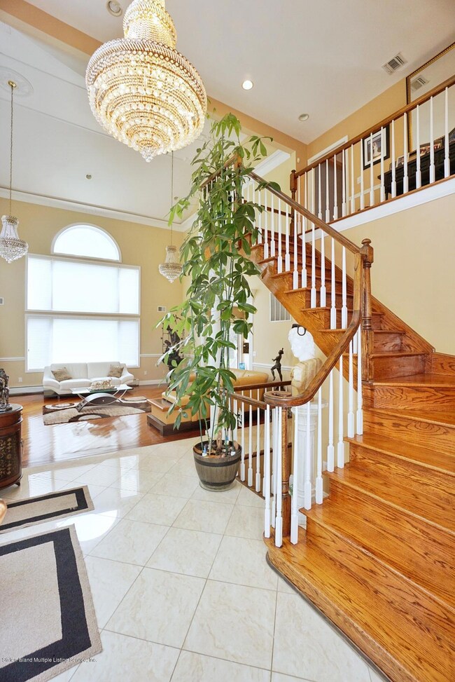 108 Camden Ave, Staten Island, NY 10309 - photo 7