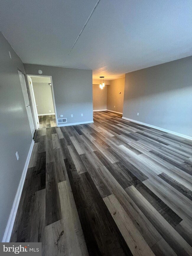 205 Hunter Ct, Marlton, NJ 08053 - photo 4