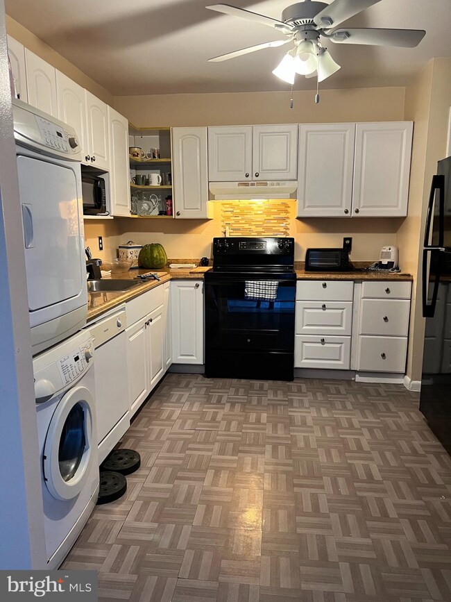 11466 Laurelwalk Dr, Laurel, MD 20708 - photo 2