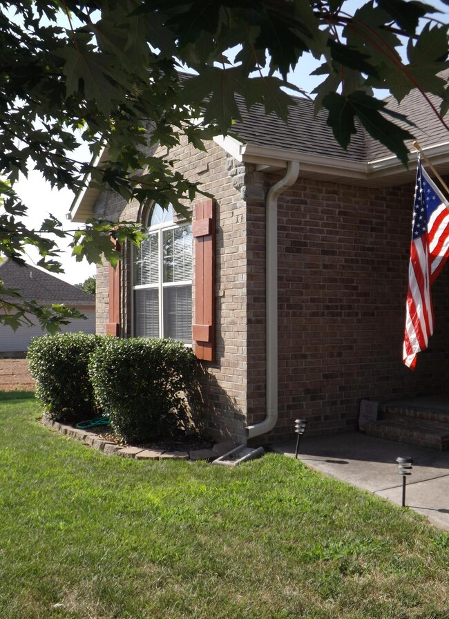 936 E Weldon 010