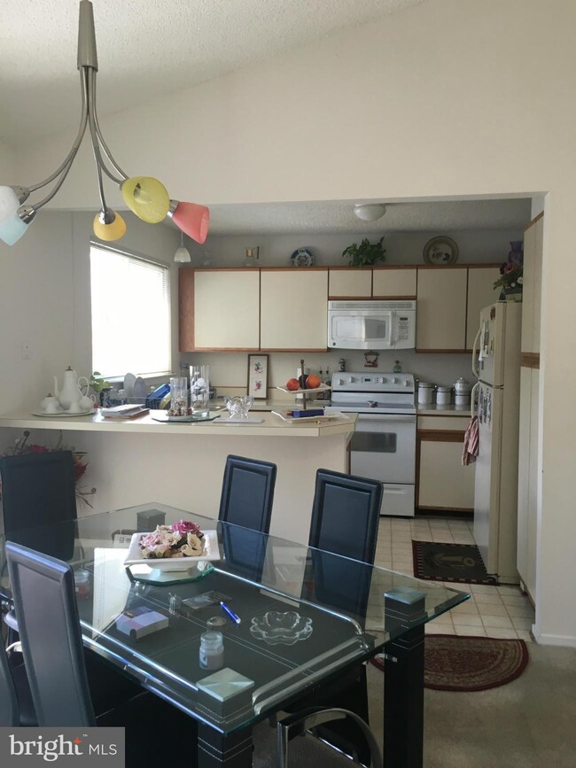 11725 Summerchase Cir unit 11725B, Reston, VA 20194 - photo 7