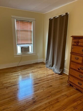 54 Orange St, Westfield, MA 01085 - photo 5