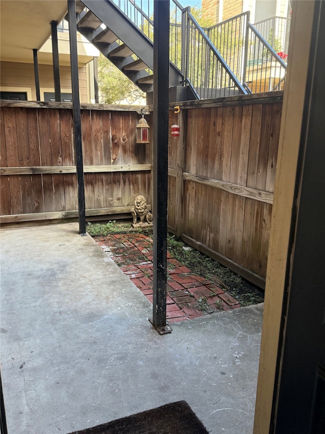 706 Bering Dr unit 103, Houston, TX 77057 - photo 7