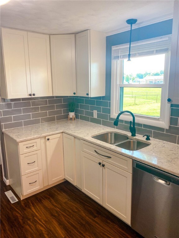 707 Holiday Dr, Effingham, IL 62401 - photo 7