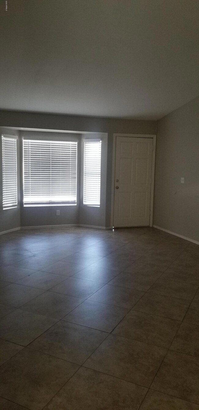 6629 W Yuma St unit VI, Phoenix, AZ 85043 - photo 2