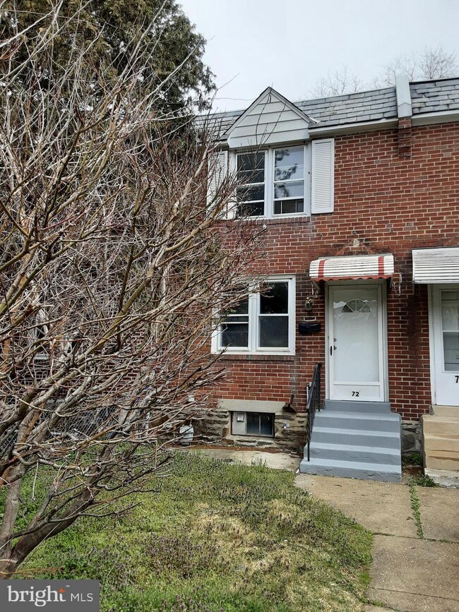 72 Mermont Cir, Darby, PA 19023 - photo 2