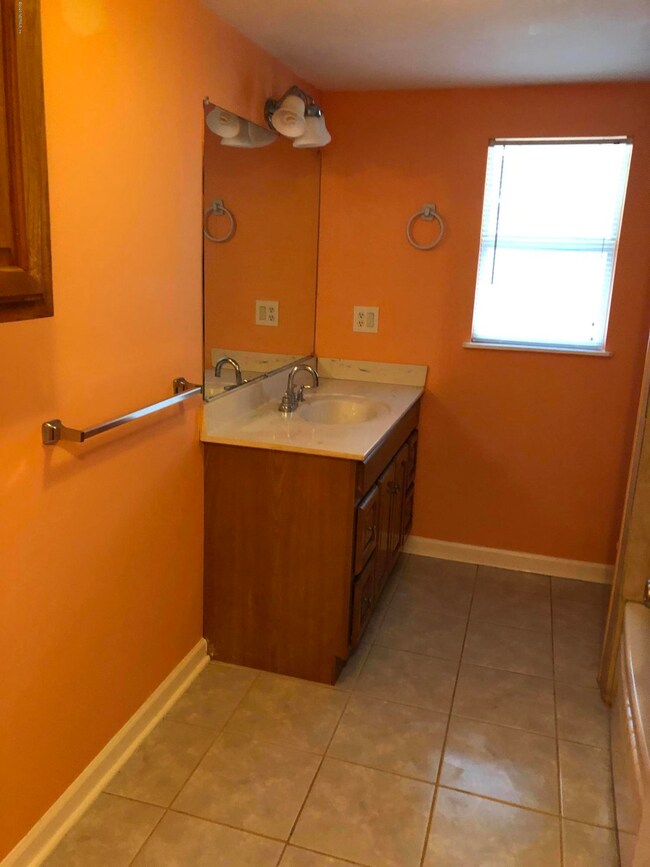5122 Delphin Ln, Jacksonville, FL 32244 - photo 7
