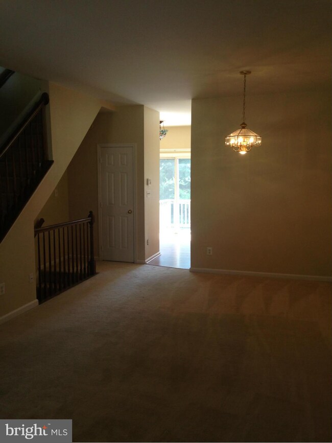 4152 Ashmere Cir, Dumfries, VA 22025 - photo 5