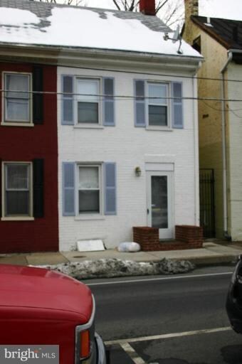 117 N Locust St, Hagerstown, MD 21740 - photo 4