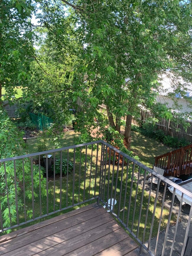 121 Rosedale Ave unit 2nd floor, Manchester, NH 03103 - photo 3