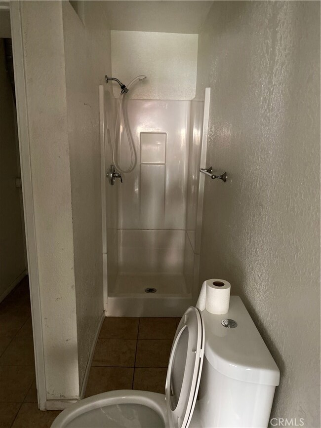 12194 Orchid Ln unit B, Moreno Valley, CA 92557 - photo 4