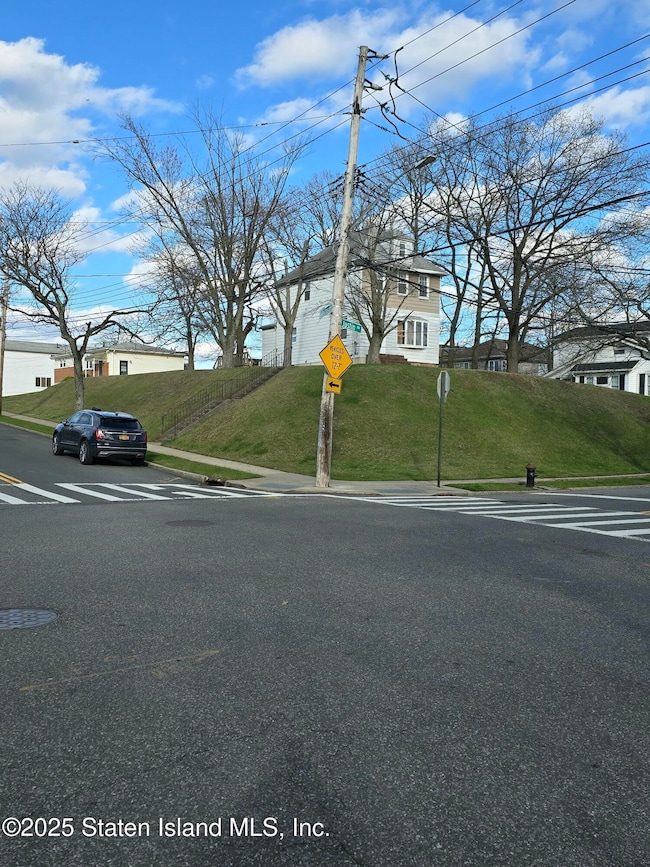 57 Justin Ave, Staten Island, NY 10306 - photo 2