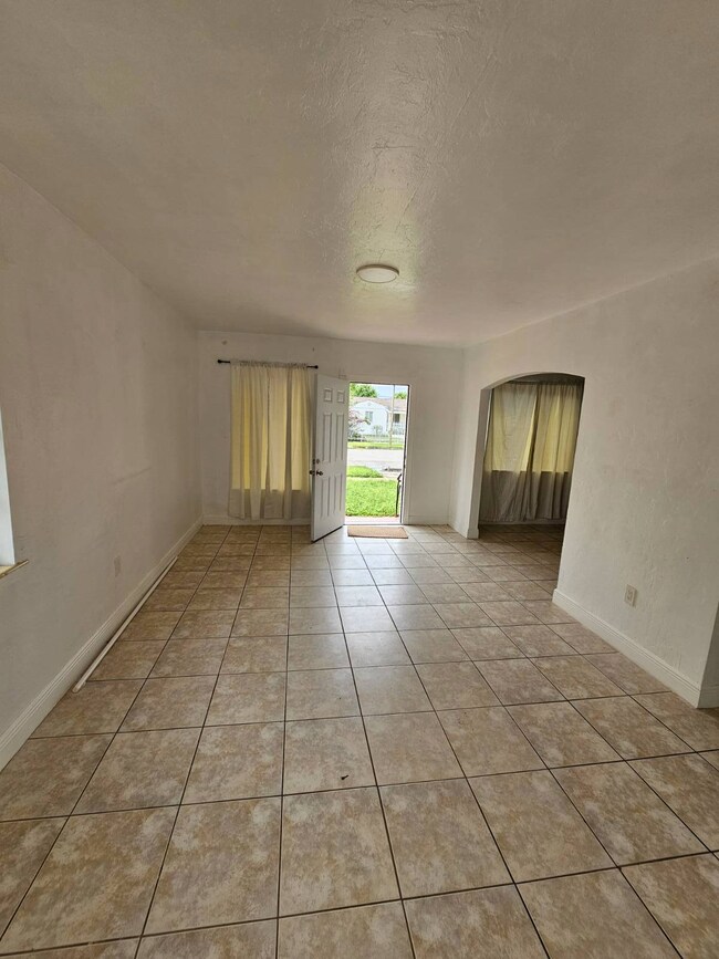 655 SW 19th Rd unit 1, Miami, FL 33129 - photo 5