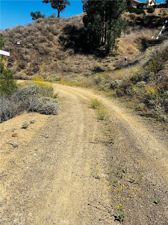 0 Barkschatt St unit IV25126750, Lake Elsinore, CA 92530 - photo 2