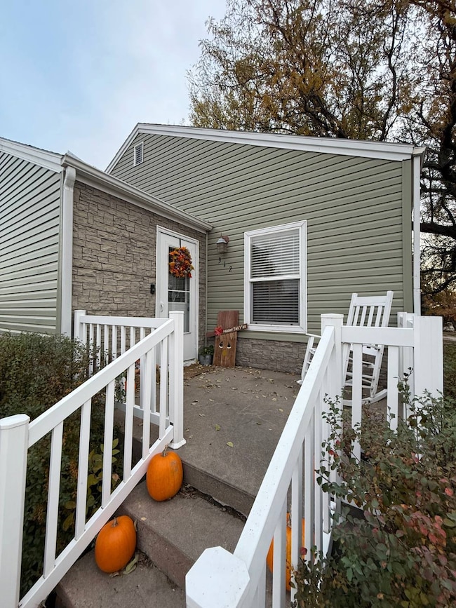 312 W Woodsfield St, Norton, KS 67654 - photo 3