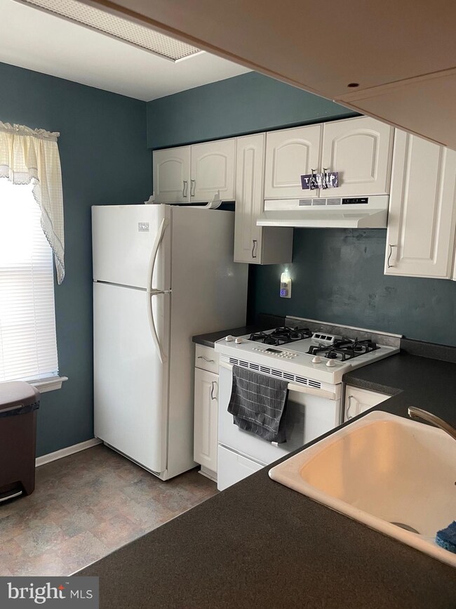 3302B Ramsbury Ct unit 3302B, Mount Laurel, NJ 08054 - photo 5