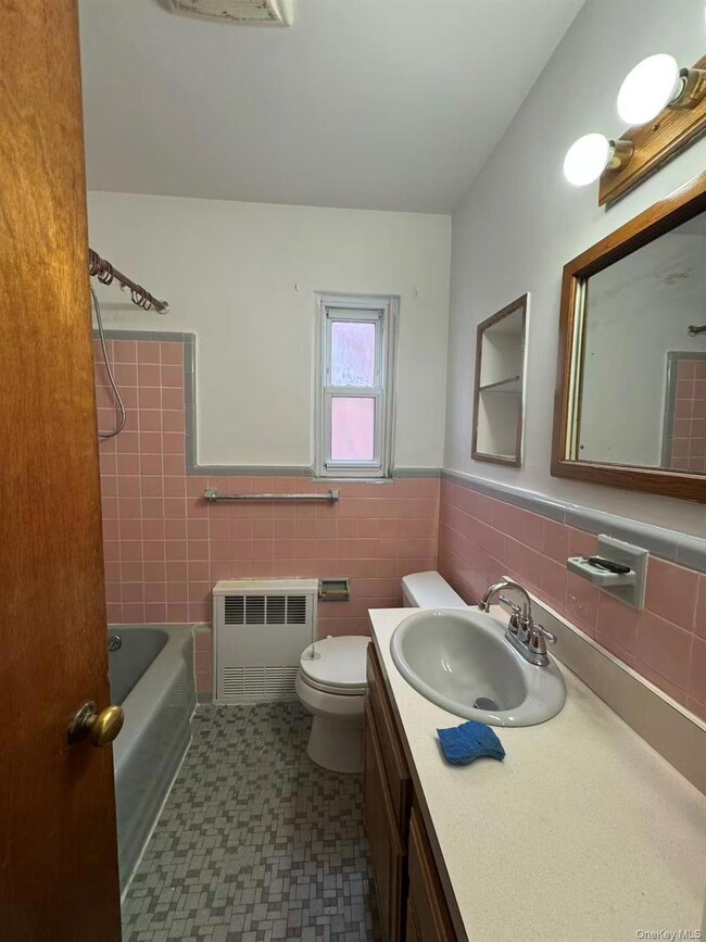 52-02 62nd St unit 1FL, Flushing, NY 11378 - photo 5