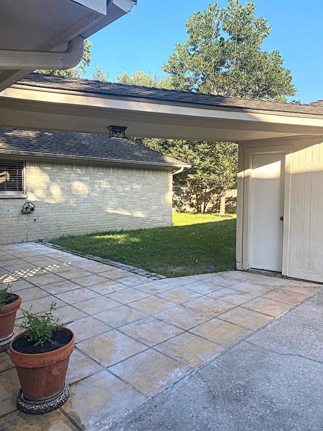 2338 Brookdale Dr, Kingwood, TX 77339 - photo 4