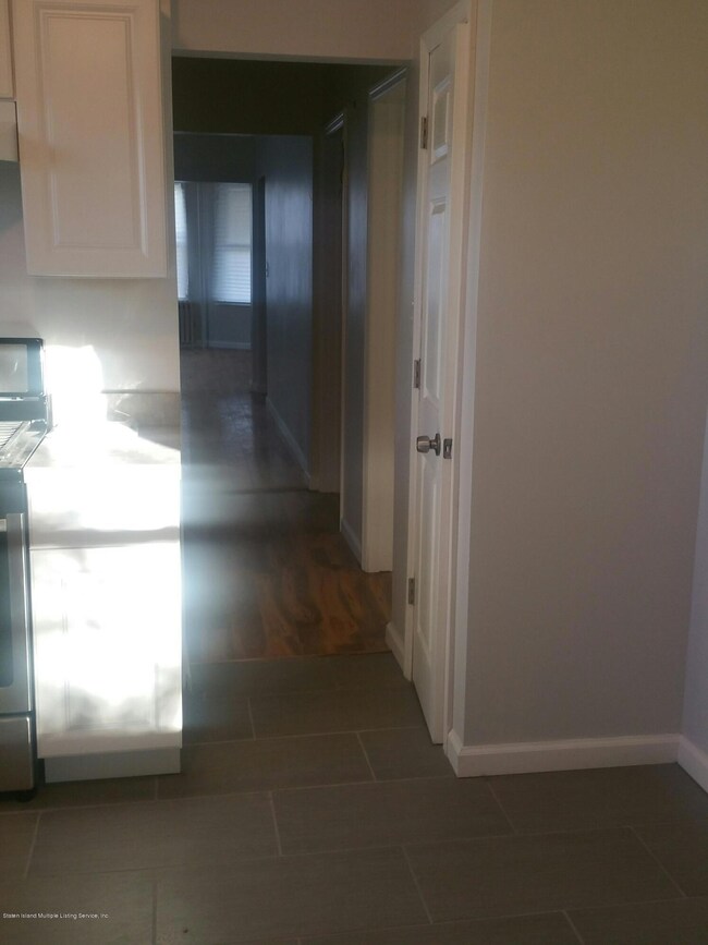 54 Dubois Ave, Staten Island, NY 10310 - photo 5