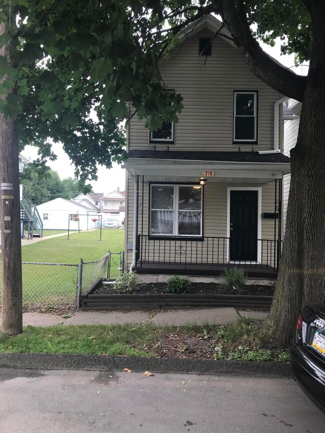 316 N Garfield Ave, Scranton, PA 18504 - photo 2