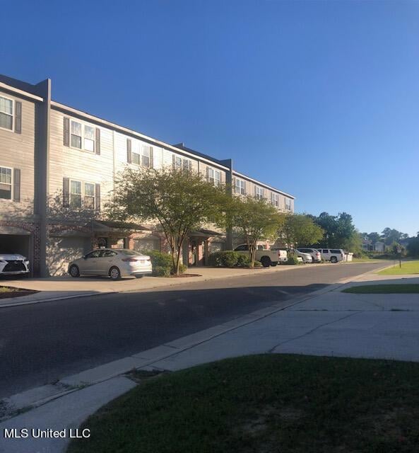 607 Peach St unit 607, Diberville, MS 39540 - photo 2