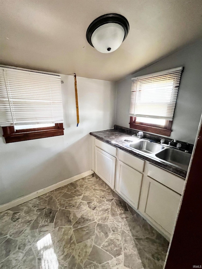 106 NE 10th St, Washington, IN 47501 - photo 6