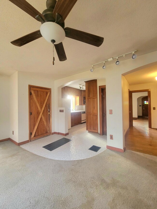 1202 Bluff St, Fulton, MO 65251 - photo 4