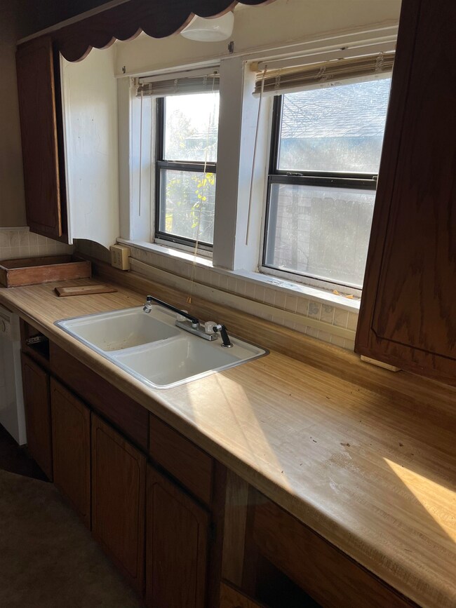 270 W Walnut Ave, Duncan, OK 73533 - photo 5