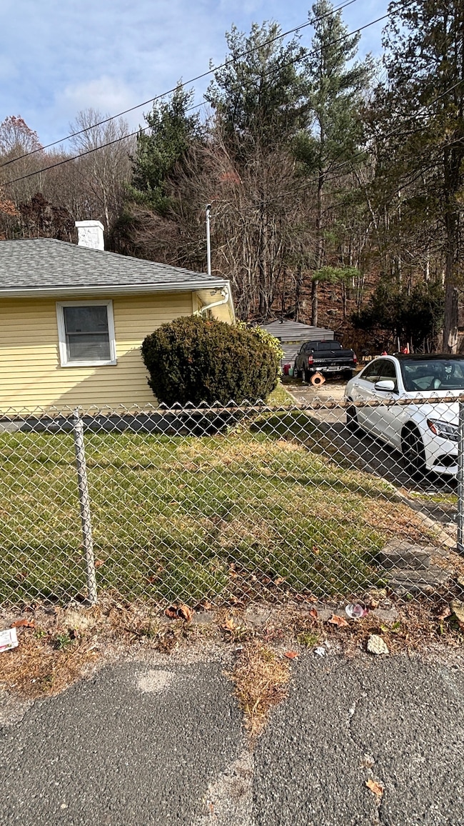 341 Oak St, Waterbury, CT 06705 - photo 6