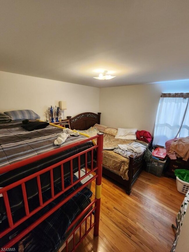 532 Walnut St, Elizabeth, NJ 07201 - photo 3