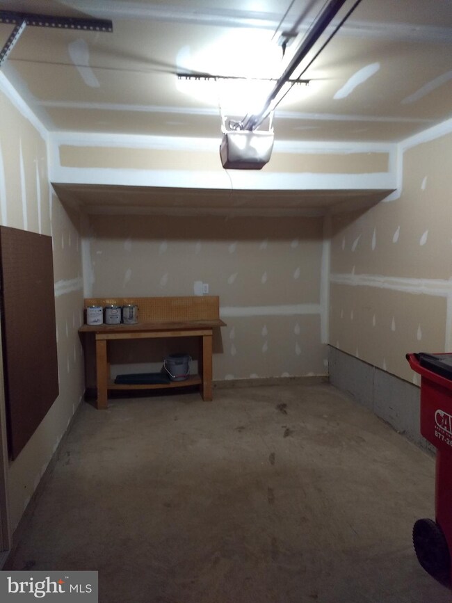 183 Scarboro Dr, Bunker Hill, WV 25413 - photo 5