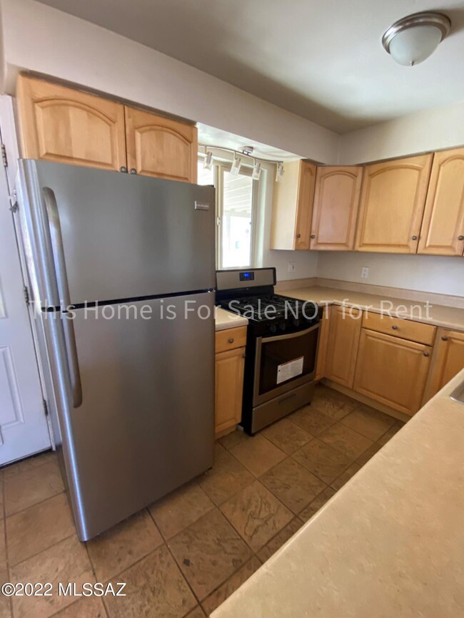 4554 E 15th St, Tucson, AZ 85711 - photo 5