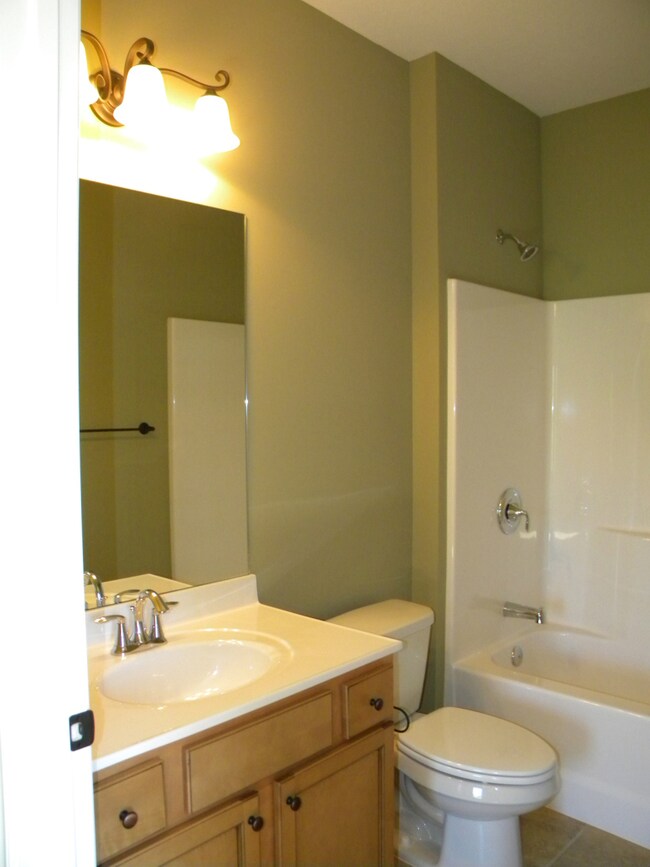 25 Grace Lane 103 Hall Bath