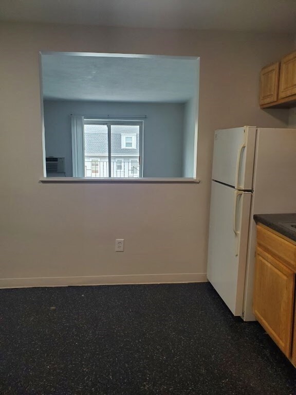 700 Cummins Hwy unit 9, Boston, MA 02126 - photo 2