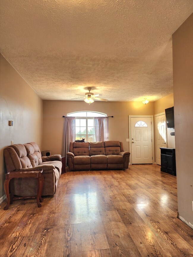 4895 Pinion Cir, Columbus, IN 47201 - photo 7