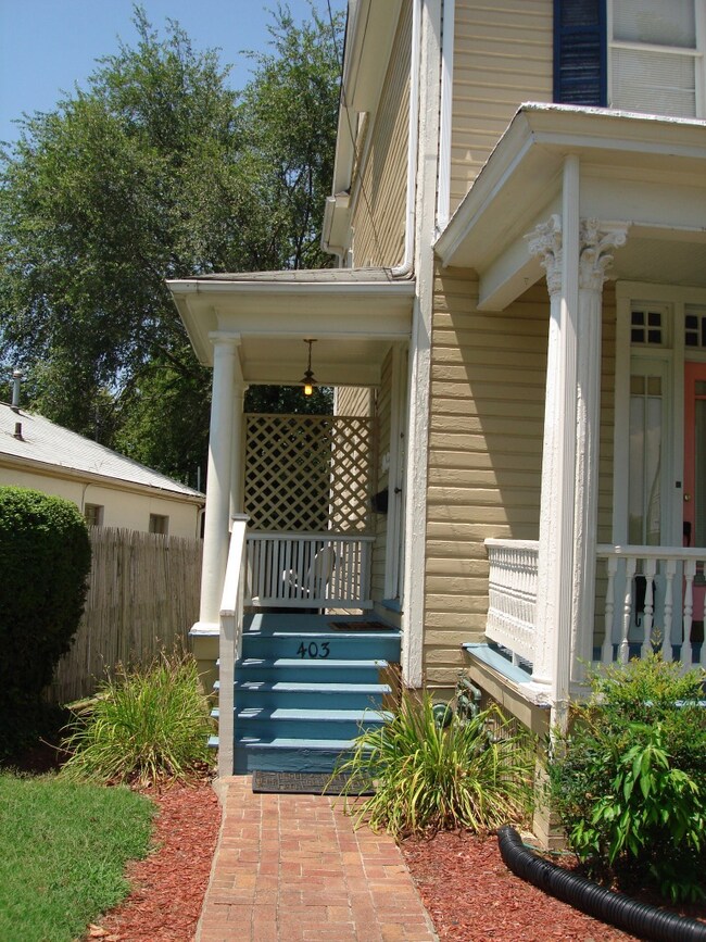 Upper Level Entry