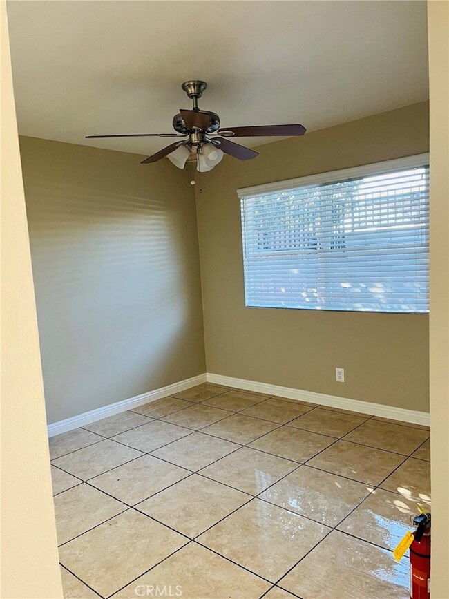 343 Vernon Dr unit A, Upland, CA 91786 - photo 3