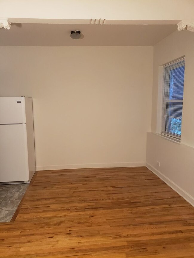 4824 N Damen Ave unit 104, Chicago, IL 60625 - photo 3