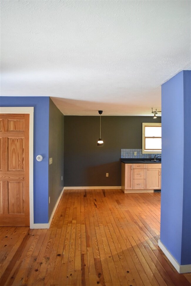 7 Crescent St, Plymouth, NH 03264 - photo 6