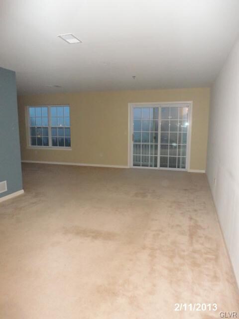 7110 Pioneer Dr unit 6BL, Macungie, PA 18062 - photo 3