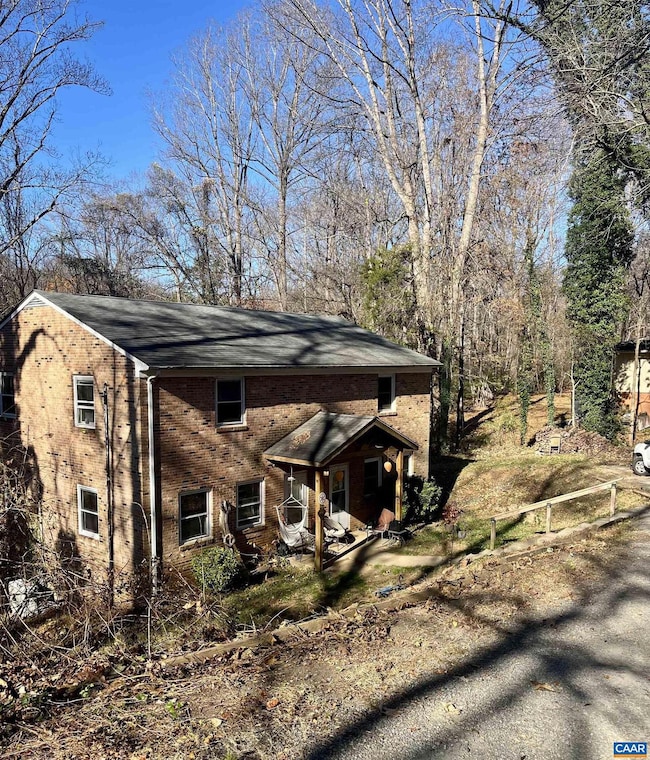 158 Buckingham Cir unit B, Charlottesville, VA 22903 - photo 2