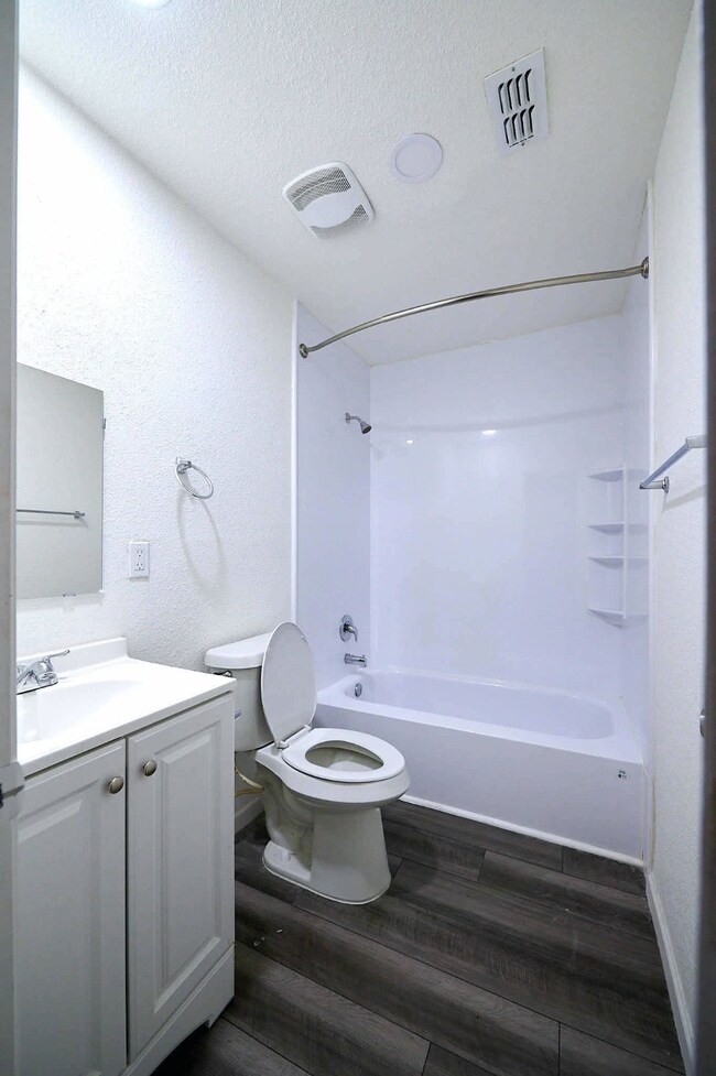 824 Fortune St, Houston, TX 77088 - photo 6