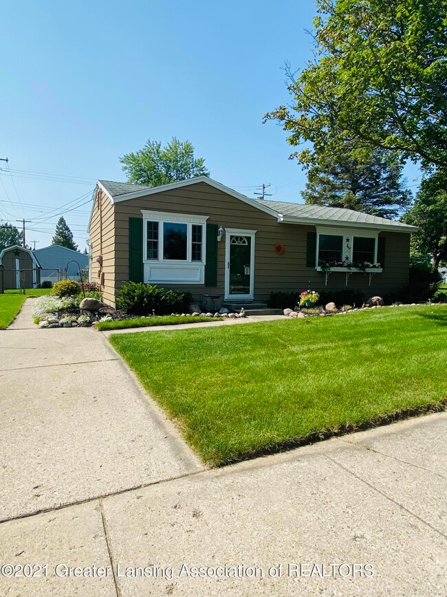 1431 Mark Twain Dr, Lansing, MI 48911 - photo 7